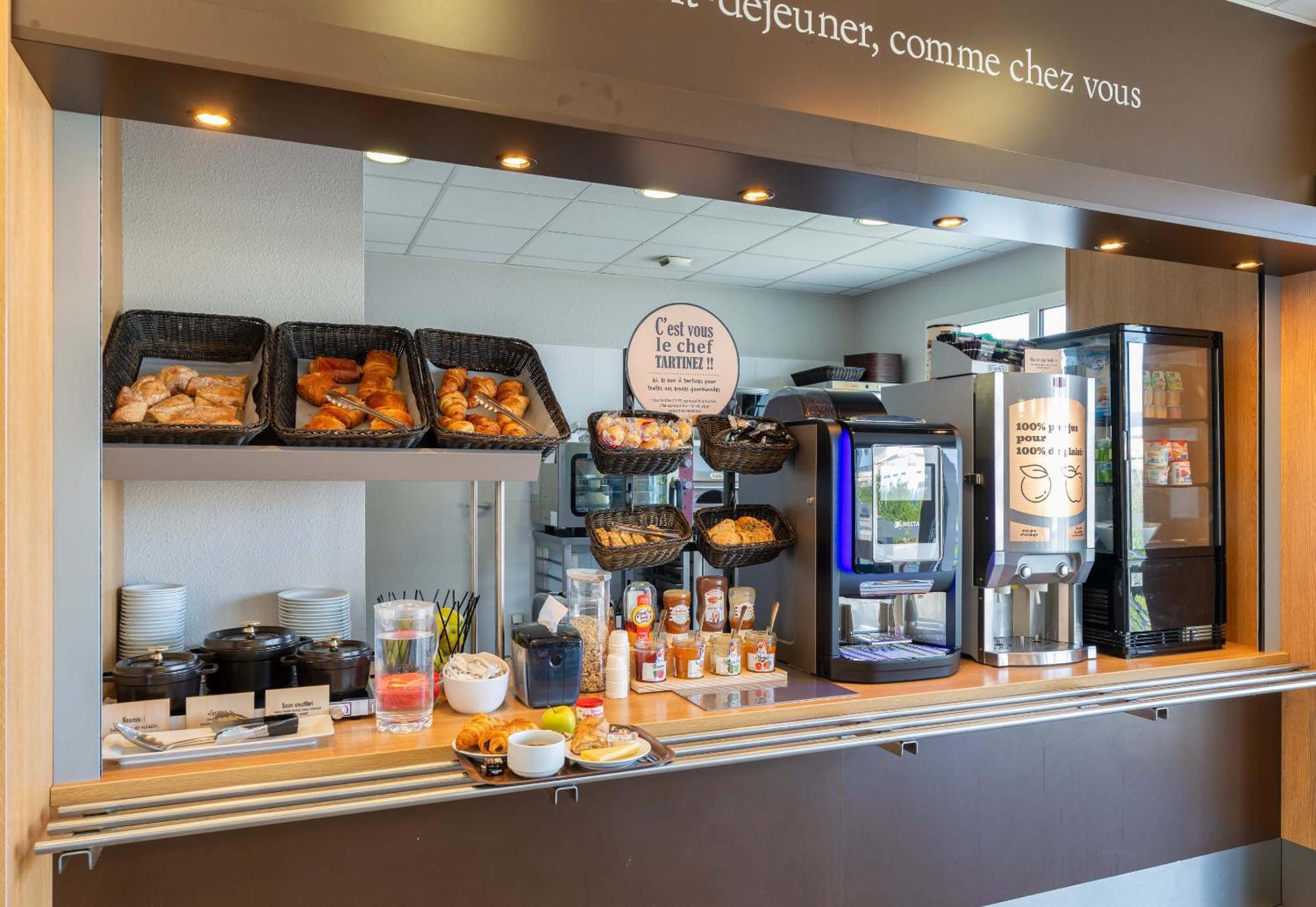 B&B Hotel Lyon Eurexpo שאסיו מראה חיצוני תמונה