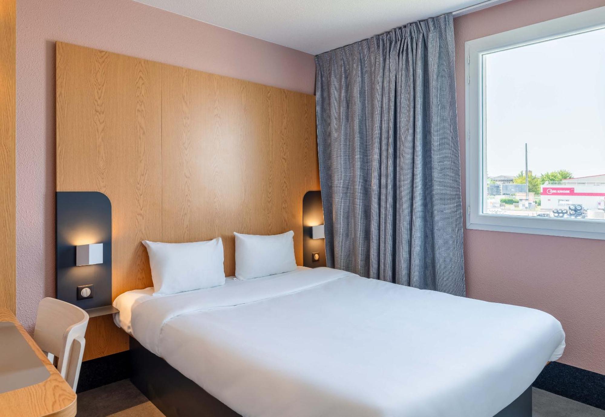 B&B Hotel Lyon Eurexpo שאסיו מראה חיצוני תמונה